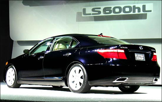 Lexus LS600hL