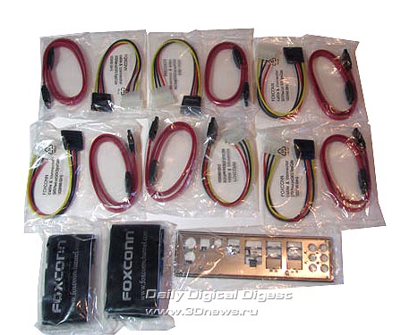 Foxconn A79A-S: package bundle 2