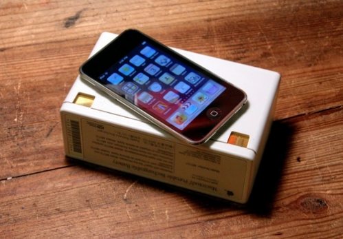 Аккумулятор и iPod Touch