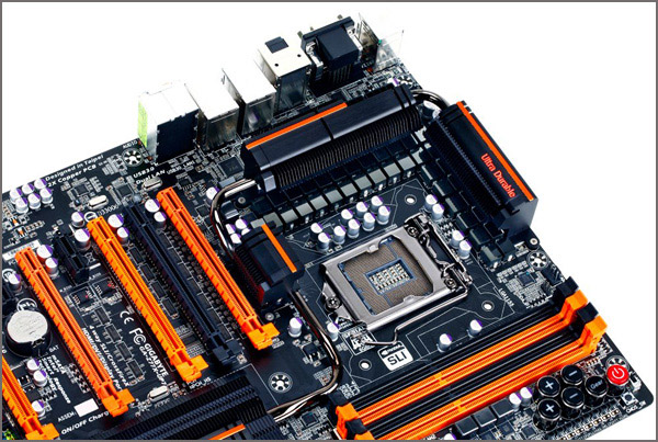 GIGABYTE Z77X-UP7