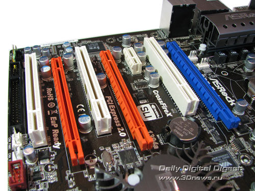  ASRock P55 Extreme слоты 