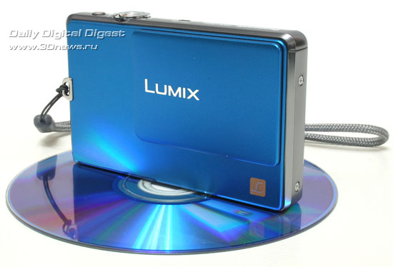  Panasonic LUMIX DMC-FP1. Вид общий. Объектив в широкоугольном положении 
