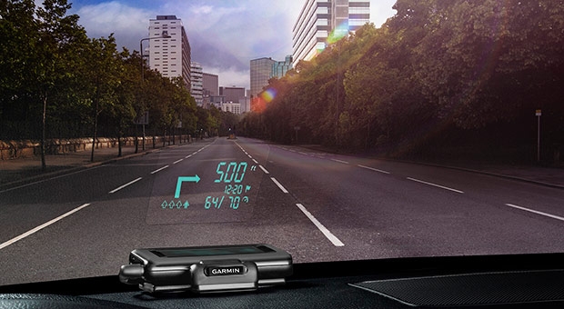 HUD-дисплей Garmin повышает удобство навигации и безопасность движения