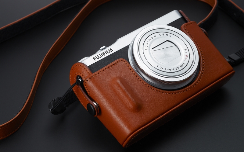 Fujifilm XQ2: компактная фотокамера премиум-класса