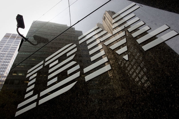 Продажи IBM снижаются 11 кварталов подряд