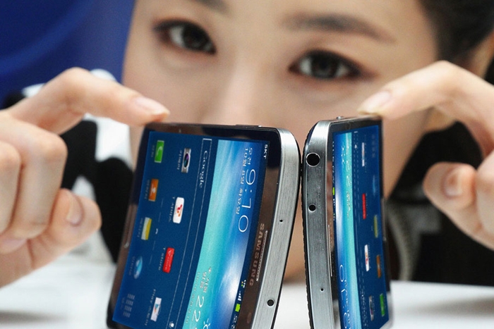 Мобильные OLED-дисплеи Samsung вскоре сравняются по цене с TFT LCD