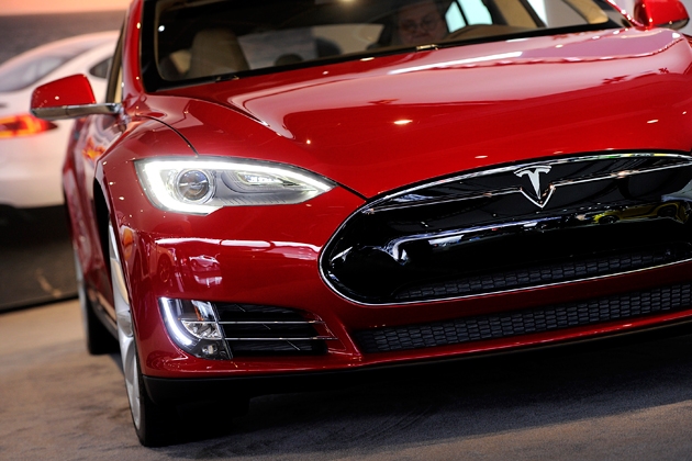 Tesla Motors удвоила штат и планирует продать полмиллиона электрокаров