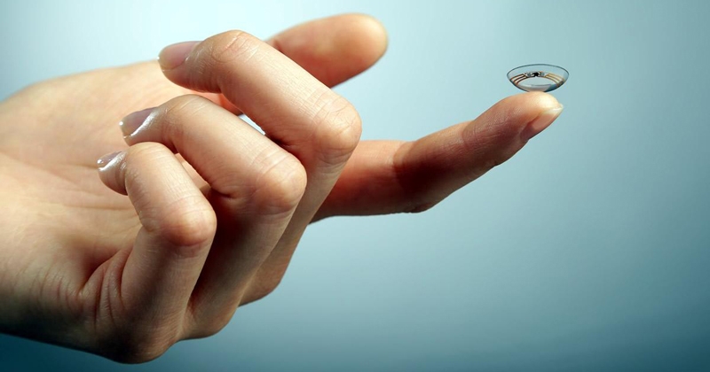 Google выдан патент на «умные» контактные линзы