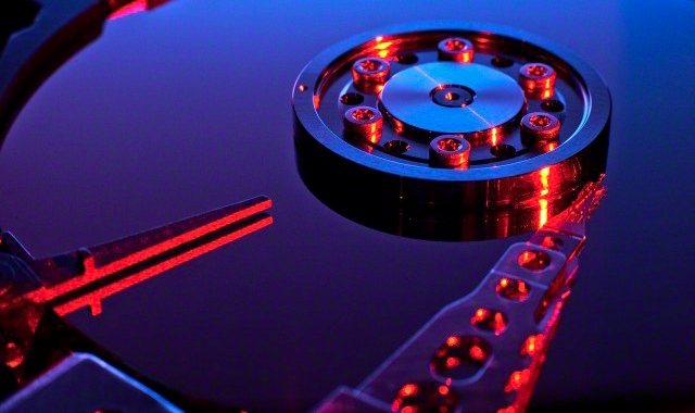 Жёсткие диски сдают позиции на фоне роста популярности SSD