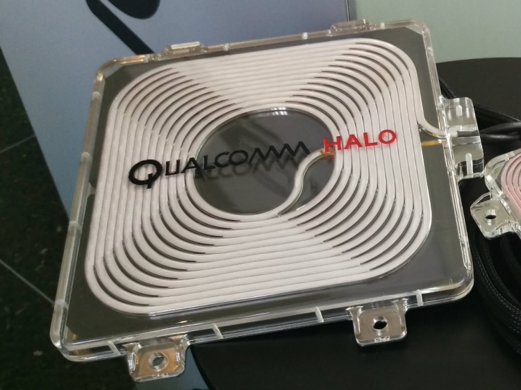 Qualcomm показала систему беспроводной подзарядки электромобилей