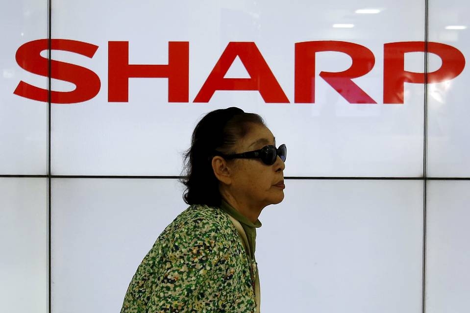 Sharp допускает отделение дисплейного бизнеса