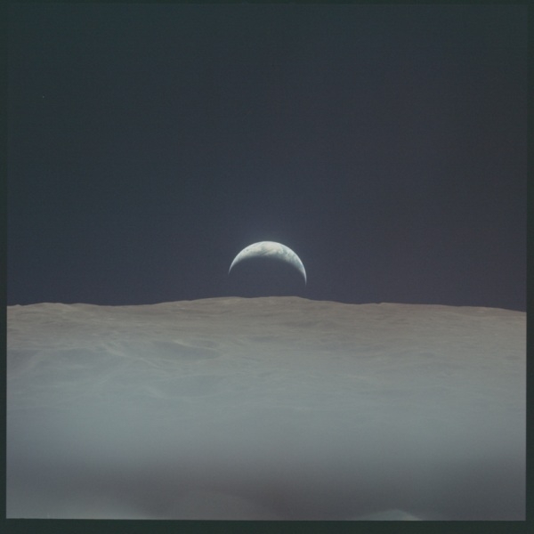 Фото дня: тысячи снимков с лунных экспедиций NASA были загружены на Flickr