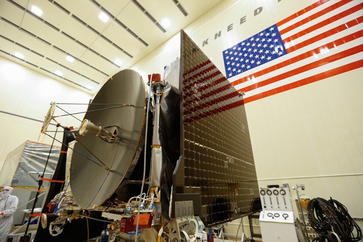Завершена сборка аппарата OSIRIS-REx для доставки образцов грунта с астероида