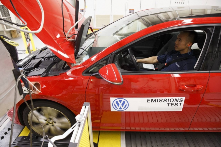 Volkswagen сократит на €1 млрд инвестиции в 2016 году