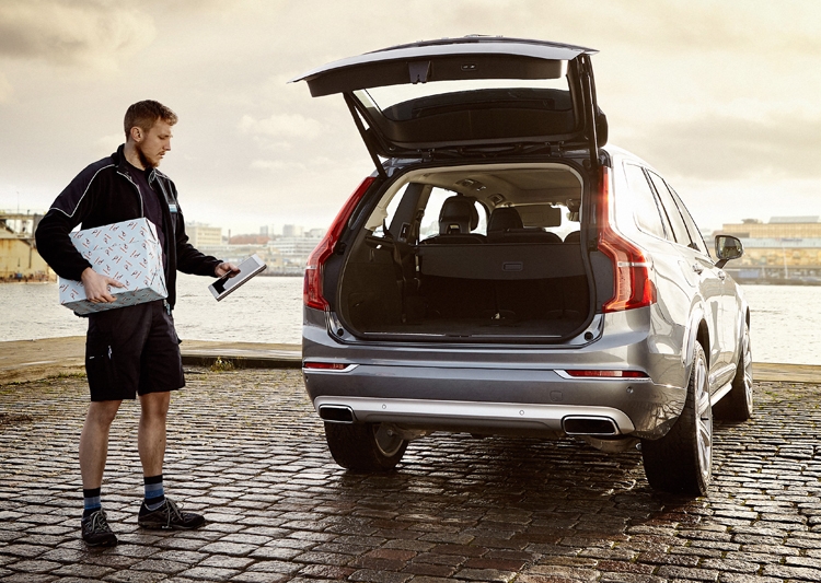 Volvo запустила сервис доставки покупок в автомобили