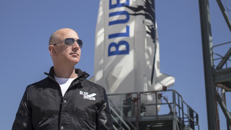 Владелец Amazon и Blue Origin миллиардер Джефф Безос