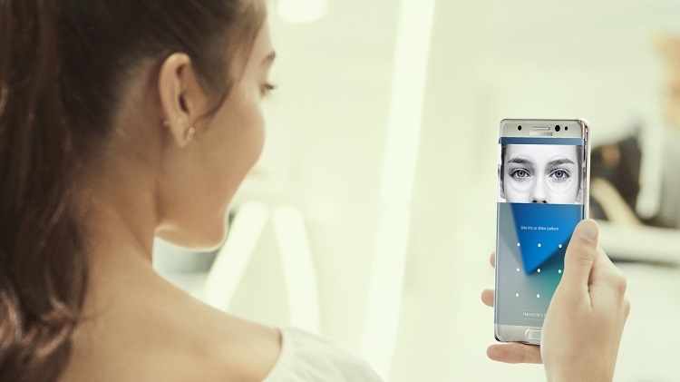 «Самсунг» Галакси Note 7 со сканером светлой оболочки