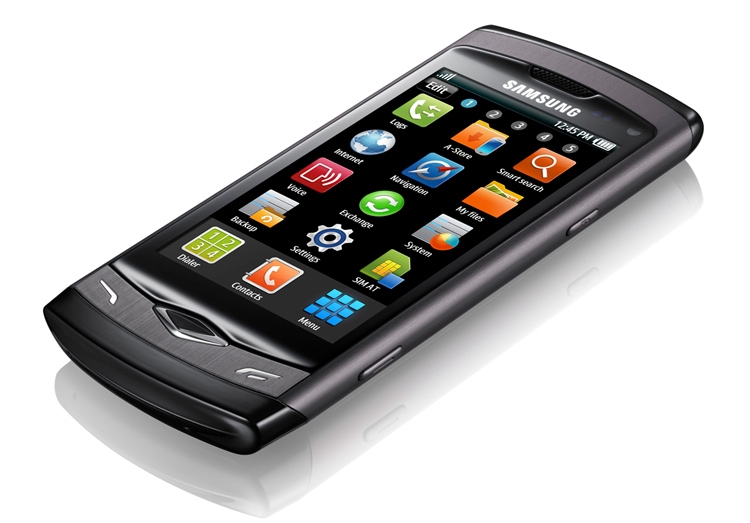  В 2010 году «Самсунг» Wave (GT-S8500) стал первым во всем мире телефонным аппаратом с экраном Супер AMOLED 