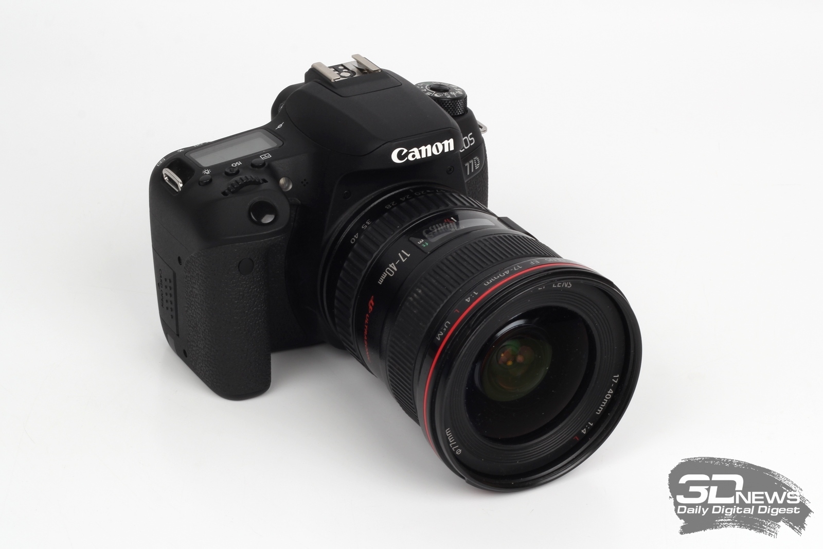    Canon EOS 77D:  