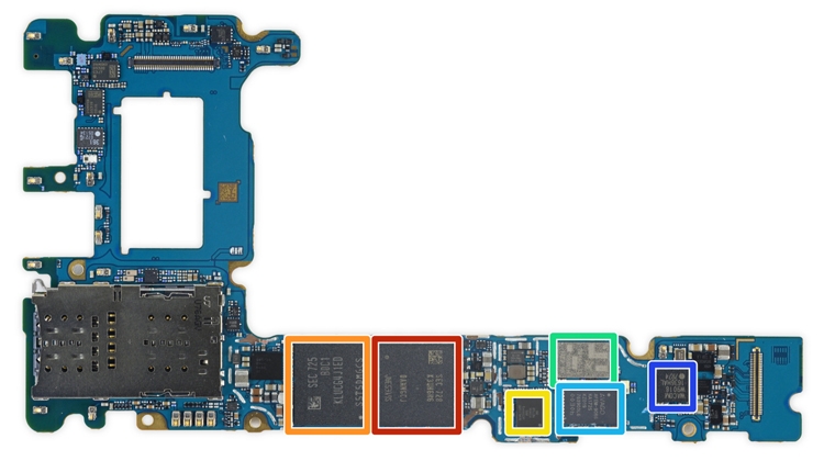  На разборку попала модификация Note8 с чипсетом Snapdragon 835. Он укрыт под 6-Гбайт микросхемой материнской платы LPDDR4X (обведена ярко-красным). Правее — 64-Гбайт чипсет флещ-памяти UFS (обведён желтым) 