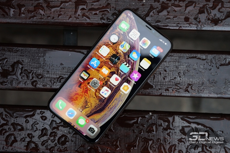  Показанный в 2018 году Айфон XS Max стал самым дорогостоящим телефоном в истории Эпл 