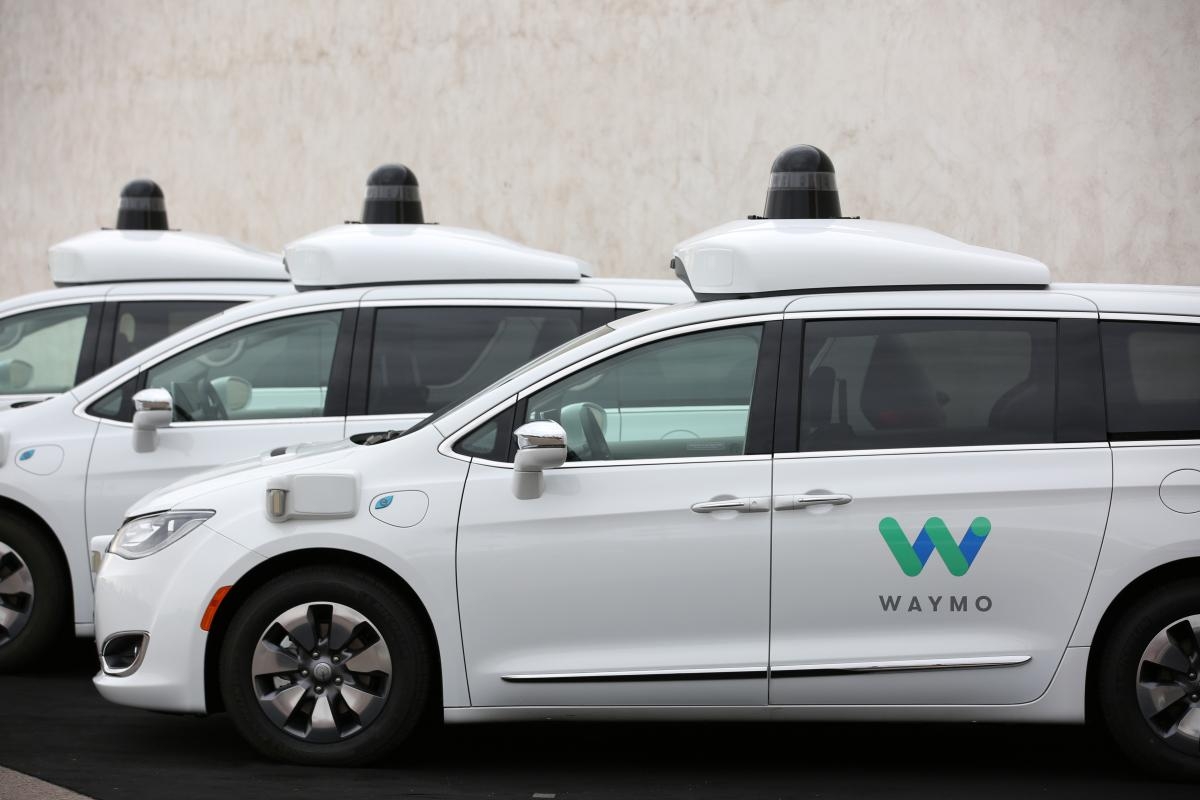 Waymo запустила платный сервис самоходных такси