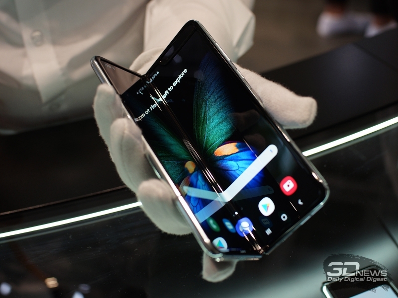 Надо переосмыслить: Samsung отменила все предзаказы на складной смартфон Galaxy Fold