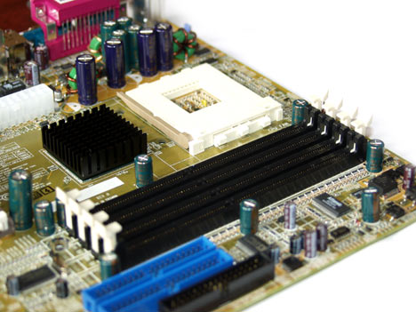  DFI AD77 Infinity DIMMs 