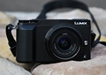 Обзор беззеркальной фотокамеры Panasonic Lumix GX80: на двух стульях