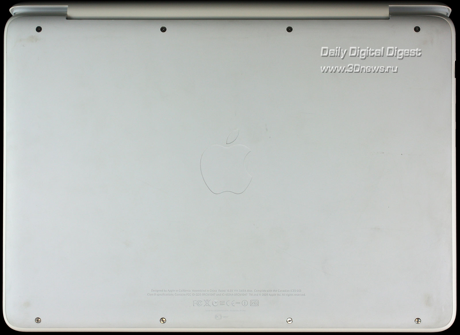 Apple MacBook и MacBook Pro 13 - разные снаружи, похожие внутри / Ноутбуки  и ПК