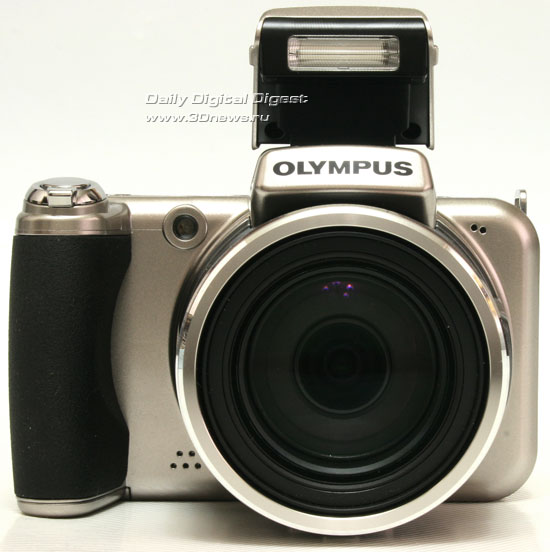  Olympus SP-800UZ. Вид спереди 