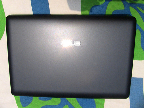 Нетбук ASUS Eee PC 1215