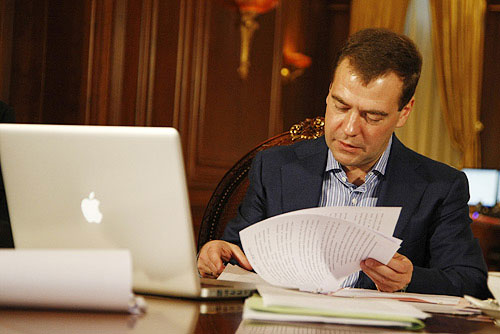 Медведев и Apple Медведев и Apple