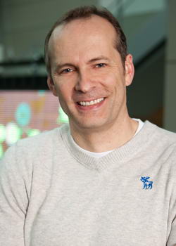 Тодд Холмдал (Todd Holmdahl)