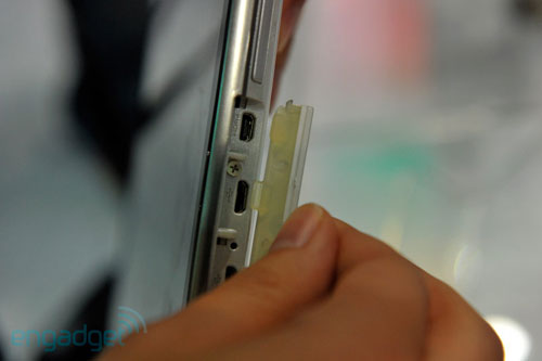 Планшет LG UX10_2