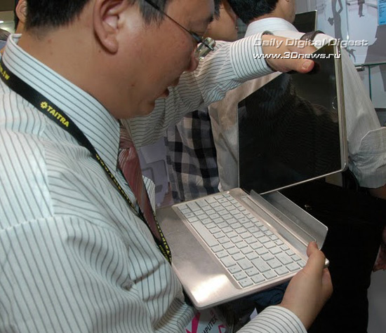 Computex 2010: живые фото планшета ASUS Eee Pad