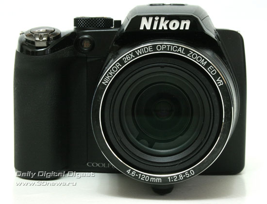  Nikon Coolpix P100. Вид спереди 