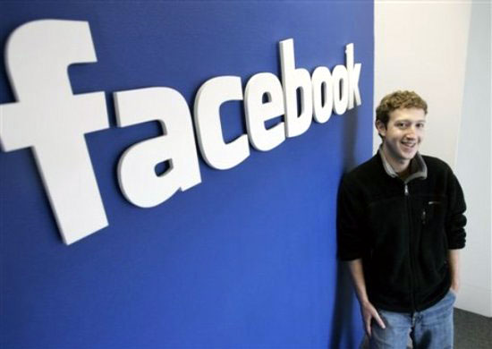 Основатель и владелец Facebook Марк Цукерберг Основатель и владелец Facebook Марк Цукерберг