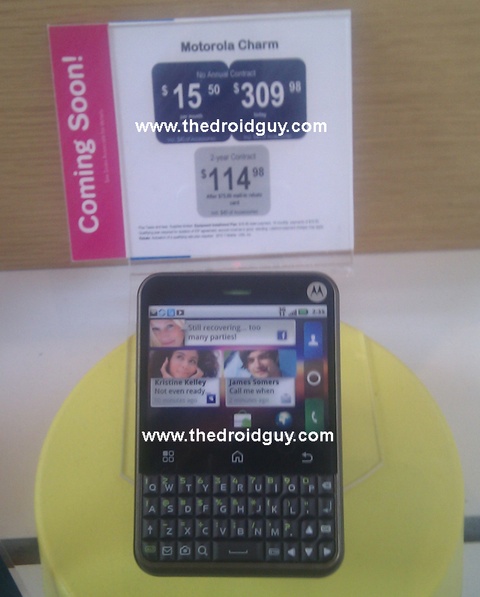 Рекламный стенд Motorola Charm