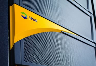 Фирменный логотип 3PAR на оборудовании