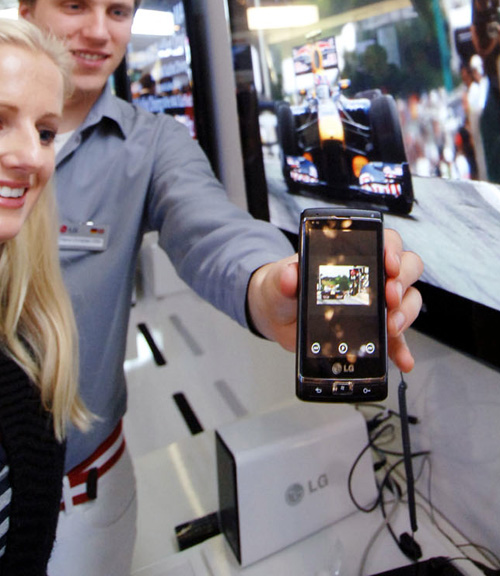 LG Optimus 7