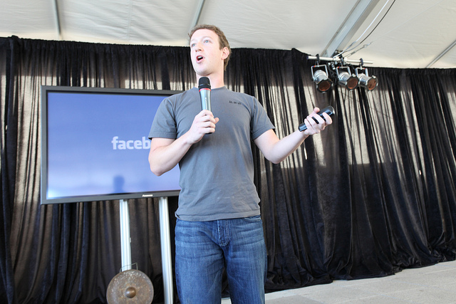 Универсальная система обмена сообщениями Facebook