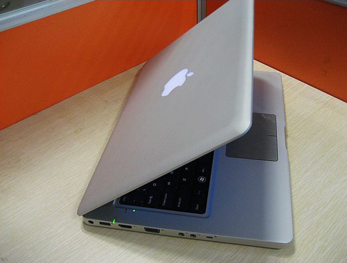 Китайский клон MacBook Pro