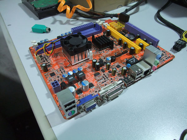 Материнская плата Gigabyte GA-E350V-USB3