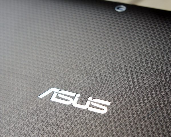 Фотография планшета ASUS