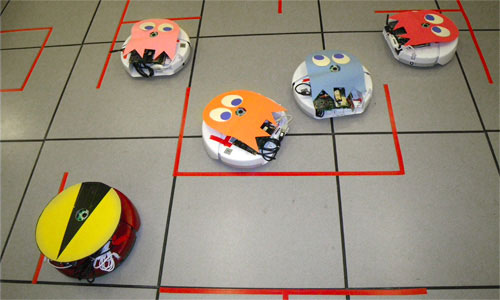 Pac-Man Roomba Pac-Man Roomba