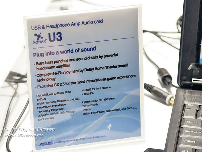 Фотографии аудиотехники на стенде ASUS