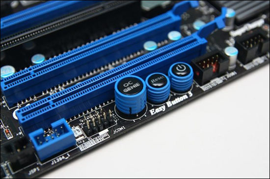 MSI 990FXA-GD80 MSI 990FXA-GD80