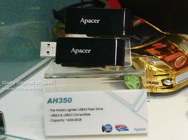 Стенд компании Apacer