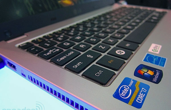 Ноутбук LG P220